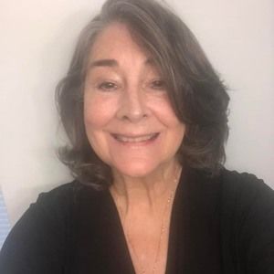 Meet your Posher, Debi